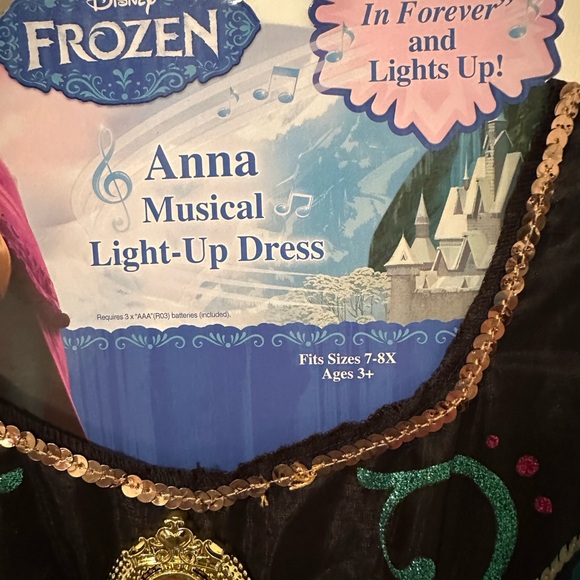 Girls size M 7/8 Ana light-up costume with sound - Picture 6 of 6